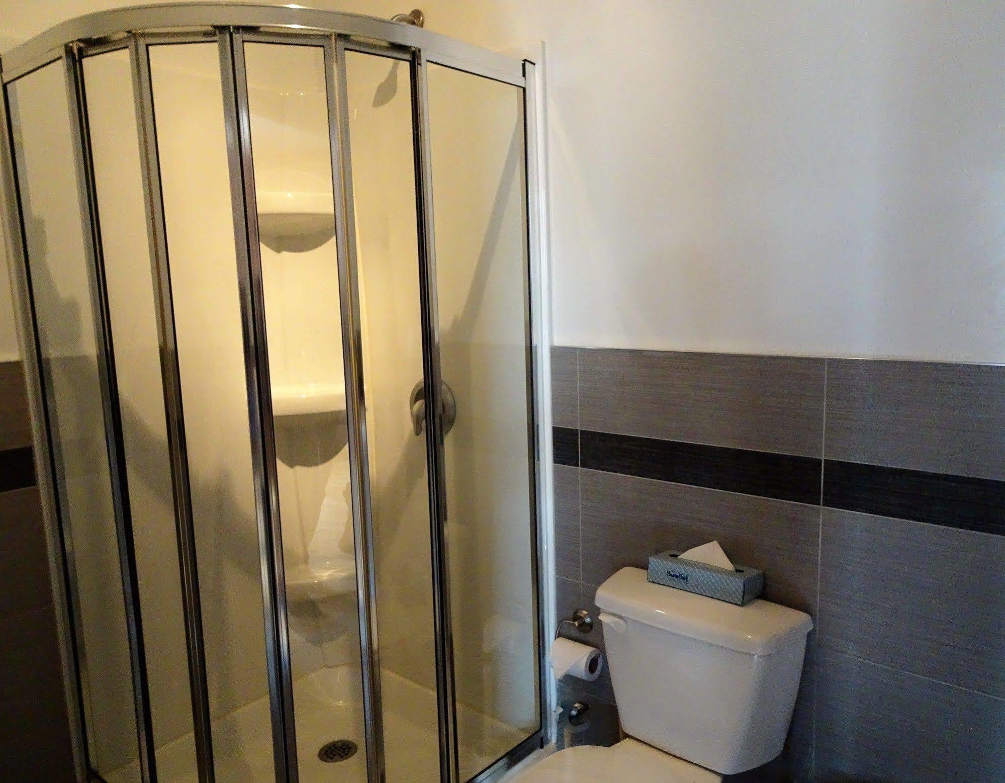 Hotel Abri Du Voyageur Montréal Dış mekan fotoğraf